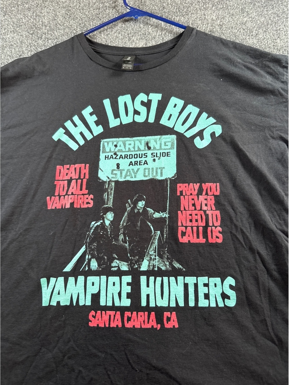 Gildan The Lost Boys Vampire Hunters Santa Carla CA Graphic T Shirt Mens XL